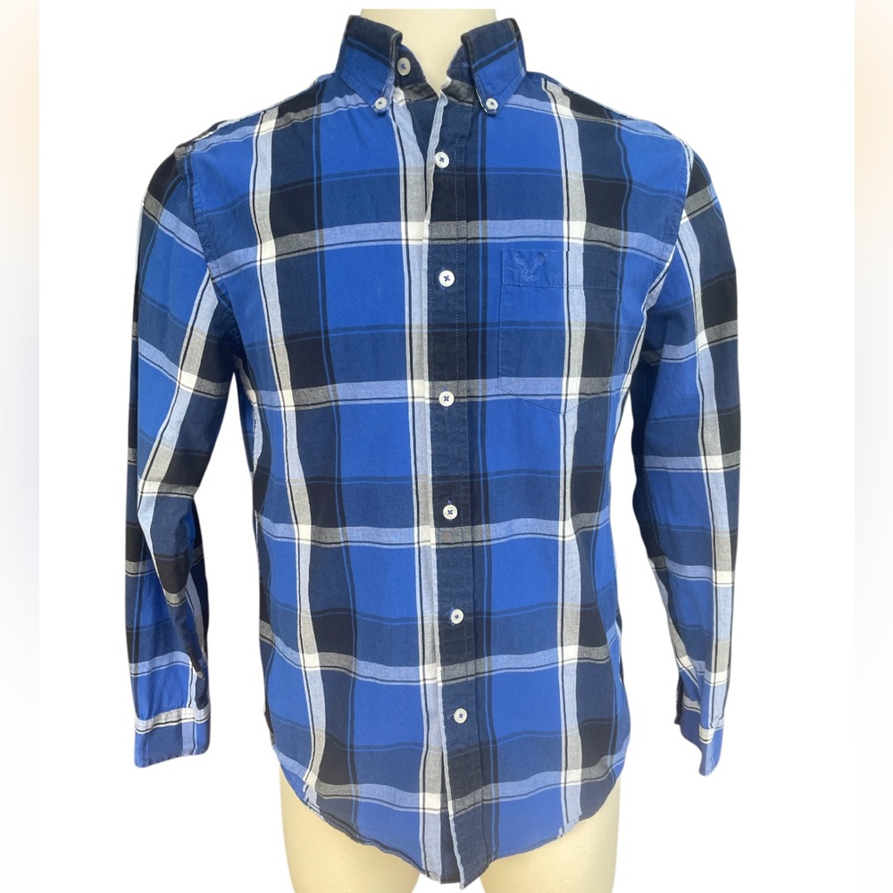 American Eagle Men’s Plaid “Classic Fit” Shirt Size: Medium